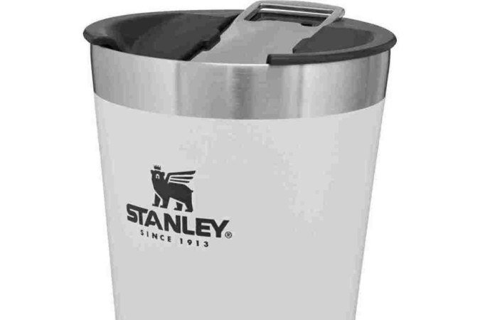  Copo Térmico de Cerveja com Tampa, da Stanley (R$ 199)