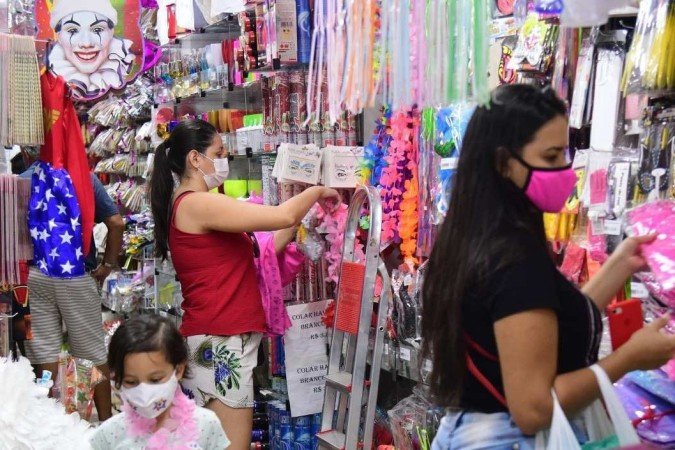Em 2020, o carnaval injetou R$ 240 milhões na economia do DF. Para esta ano, não há projeções -  (crédito: ED ALVES/CB/D.A.Press)