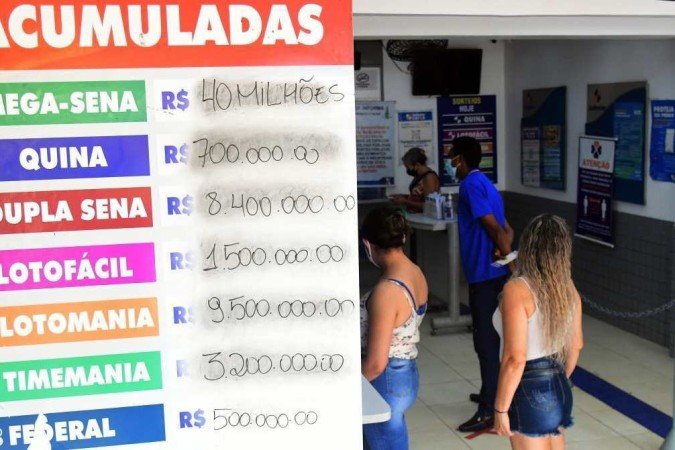  23/02/2022. Crédito: Ed Alves/CB/D.A Press. Brasil. Brasília - DF. Cidades. Mega-Sena acumulada. 