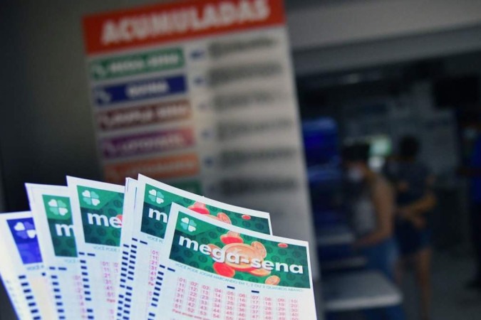 Mega-Sena: cinco apostadores de Goiás acertam a quina e levam juntos quase  R$ 200 mil