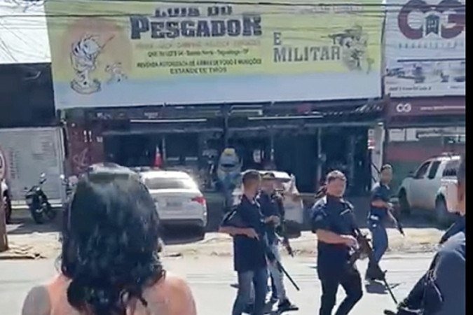  23/028/2022-Dama de vermelho": PCDF apreende 8 armas utilizadas em escolta