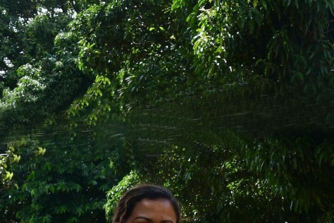  24/02/2022. Crédito: Ed Alves/CB/D.A Press. Brasil. Brasília - DF. Cidades. Rafaela Alves Pinheiro, 32 anos, descobriu o vírus há 14 anos atrás, quando contraiu a doença do marido. Desde então foi acolhida pela Fale e criou uma nova família