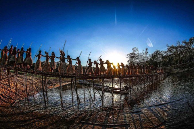 Fotos de Ricardo Stuckert no livro Povos Originários - Guerreiros do tempo