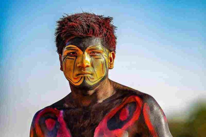 Fotos de Ricardo Stuckert no livro Povos Originários - Guerreiros do tempo