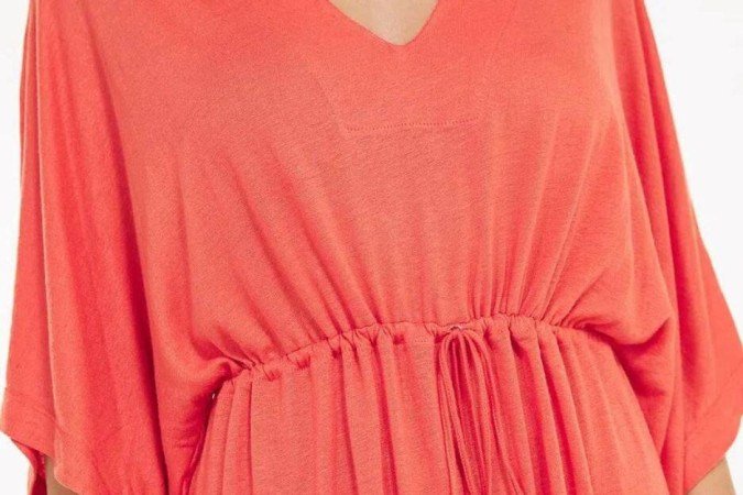 Vestido de malha curto, da Shoulder (de R$ 299 por 
R$ 149,50)