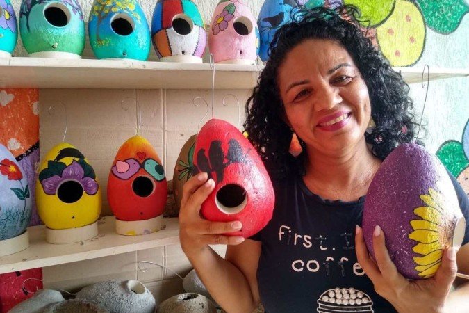 Joana Darque e as casinhas produzidas pelo empreendimento Ninhos do Cerrado Joana Darque e as casinhas produzidas pelo empreendimento Ninhos do Cerrado
