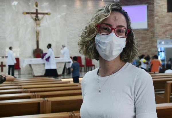 Aline destaca que o per&iacute;odo &eacute; de "amadurecimento crist&atilde;o" por meio da penit&ecirc;ncia, preparando-se para a Semana Santa 