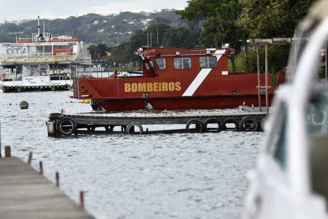 Bombeiros mantém bases de ação com mergulhadores 