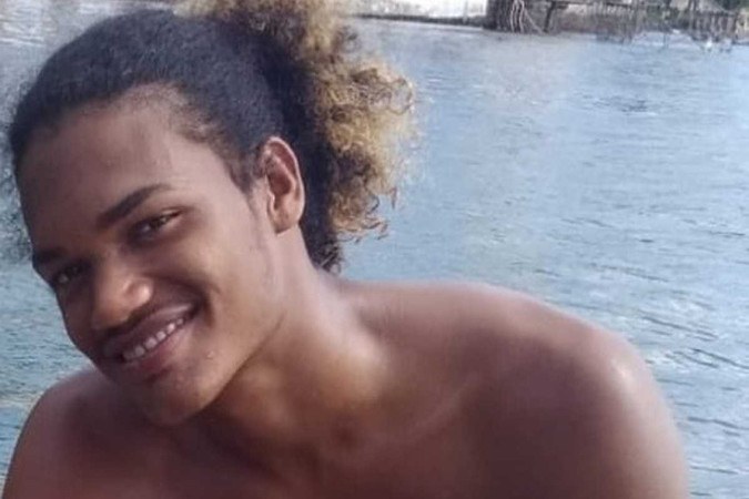 Familiares de Alexandre dos Santos, 20 anos, deram detalhes de como os jovens foram levados vivos e apareceram mortos - (crédito: Instagram/Reprodução)