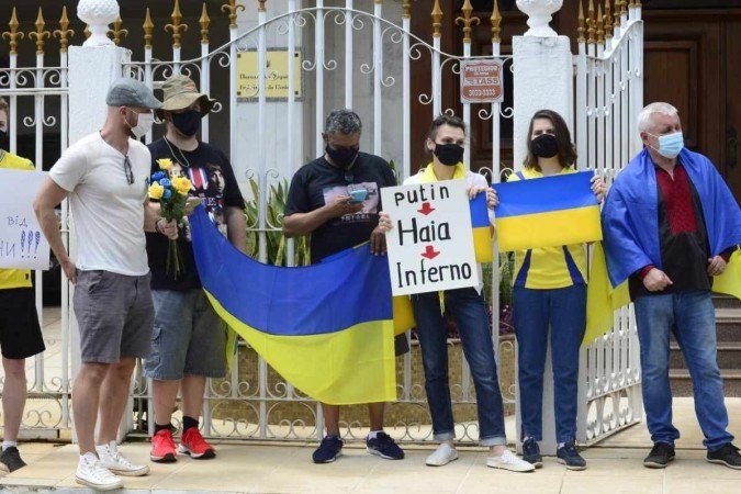 Manifestação pela paz na Embaixada da Ucrânia nesta quarta-feira (2/3)