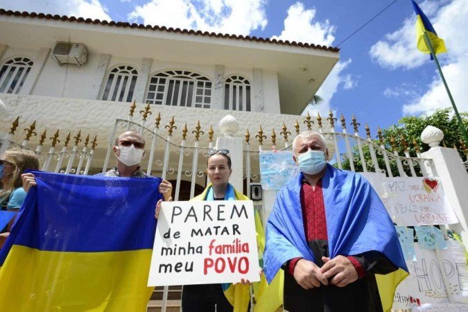 Manifestação pela paz na Embaixada da Ucrânia nesta quarta-feira (2/3)