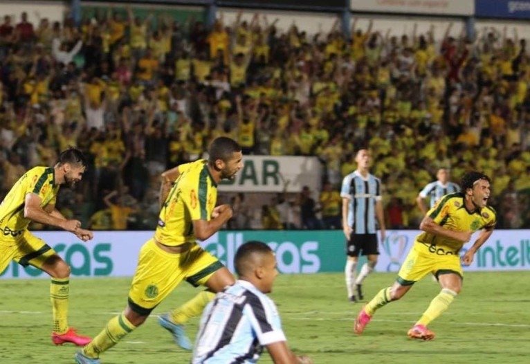 Mirassol comemora classificação sobre o Grêmio na Copa do Brasil 