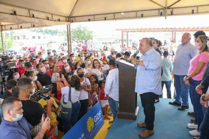 No Recanto das Emas, chefe do Executivo local inaugurou praça na Quadra 103 - (crédito: Renato Alves/Agência Brasília) No Recanto das Emas, chefe do Executivo local inaugurou praça na Quadra 103 - (crédito: Renato Alves/Agência Brasília)