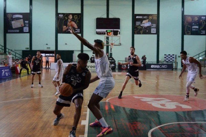 Cerrado Basquete x Corinthians pelo Novo Basquete Brasil (NBB)