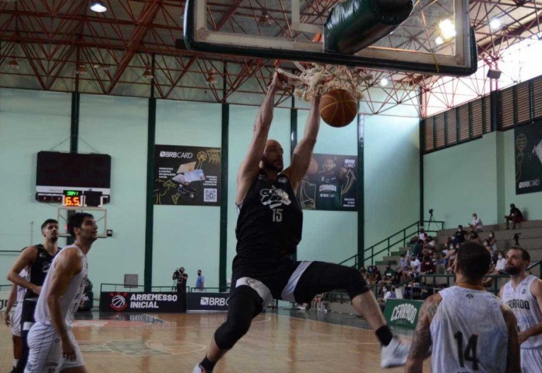 Cerrado Basquete x Corinthians pelo Novo Basquete Brasil (NBB)