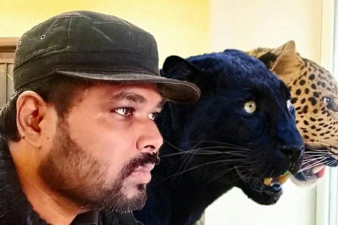 Girikumar Patil
Girikumar Patil comprou uma onça e uma pantera de um zoológico há 20 meses - Girikumar Patil
Girikumar Patil comprou uma onça e uma pantera de um zoológico há 20 meses -