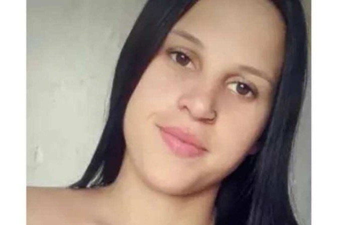 De acordo com a Polícia Militar da região, Jhennifer carregava o filho de cinco meses no colo na hora do assassinato
- (crédito: Reprodução/Redes) De acordo com a Polícia Militar da região, Jhennifer carregava o filho de cinco meses no colo na hora do assassinato
- (crédito: Reprodução/Redes)