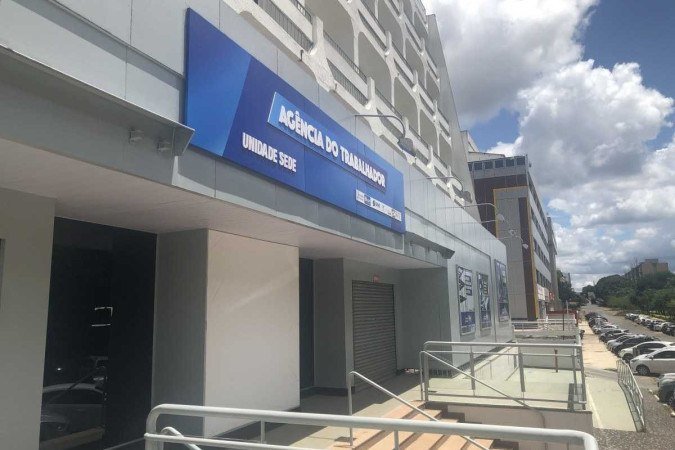 Há vagas para nível médio e superior nesta terça (12/7) -  (crédito: Ana Isabel Mansur/CB)