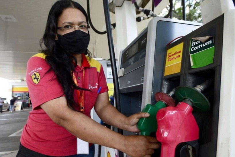  07/03/2022 Cr&eacute;dito: Marcelo Ferreira/CB/D.A Press. Brasil. Brasilia - DF -   Dia Internacional da mulher. Rosilene Ribeiro, frentista.