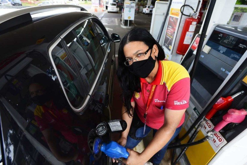  07/03/2022 Cr&eacute;dito: Marcelo Ferreira/CB/D.A Press. Brasil. Brasilia - DF -   Dia Internacional da mulher. Rosilene Ribeiro, frentista.