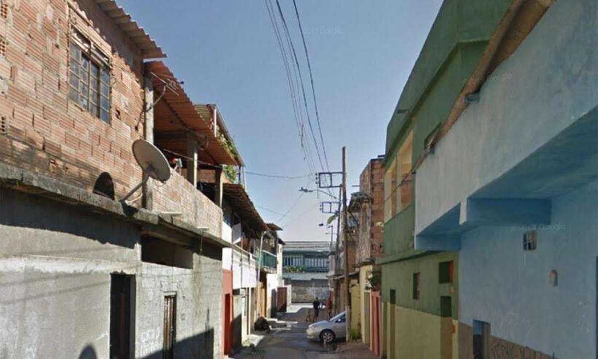 Após suspeito ligar para advogado, mulher é encontrada morta em casa