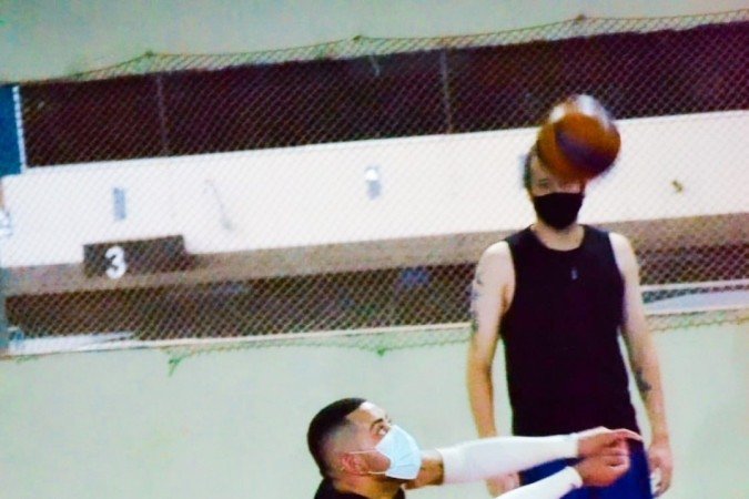 Apesar de ser esportista, Eduardo Souto sempre brigou com a balança: bariátrica com 
indicação médica
