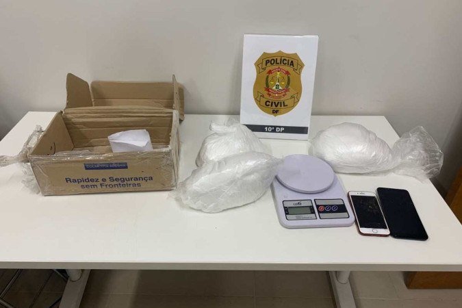 Irmãos formam presos em flagrante pela PCDF - (crédito: PCDF/Divulgação) Irmãos formam presos em flagrante pela PCDF - (crédito: PCDF/Divulgação)