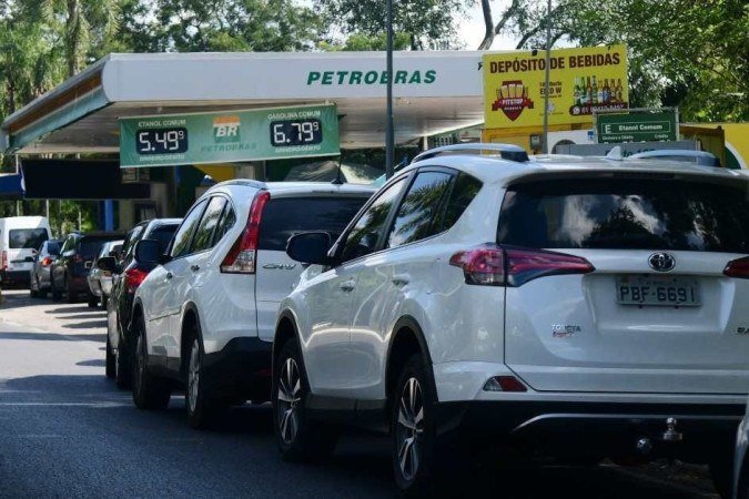  11/03/2022. Cr..dito: Ed Alves/CB/DA.Press. Brasil. Bras..lia - DF. Cidades/Economia. Novo aumento nos pre..os dos combustivies autorizado pela Petrobras
    