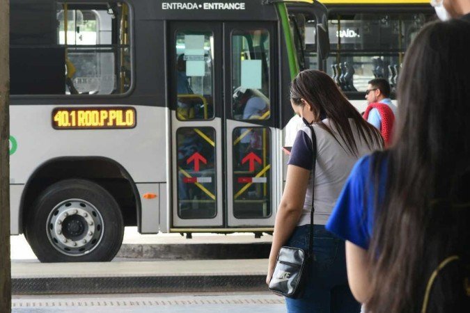 Na capital, despesa com transporte, puxada pela alta dos combustíveis, eleva inflação
- (crédito: Ed Alves/CB/DA.PRESS) Na capital, despesa com transporte, puxada pela alta dos combustíveis, eleva inflação
- (crédito: Ed Alves/CB/DA.PRESS)