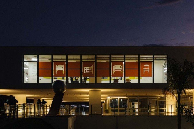  Mobiliário Moderno da Universidade de Brasília no Museu de Arte de Brasília.     