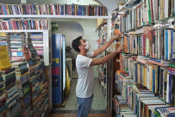 Wendell Alencar está herdando o amor da mãe pelos livros, a empresária Paula Alencar