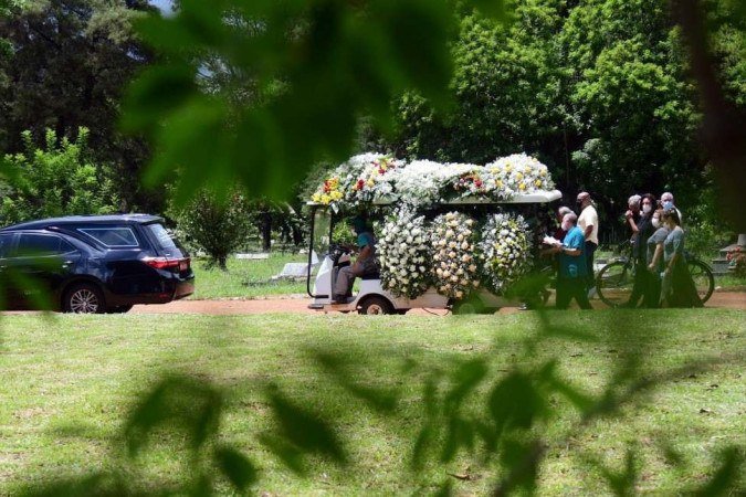  12/03/2022. Crédito: Ed Alves/CB/D.A Press. Brasil. Brasília - DF. Cidades. Enterro do fotojornalista Orlando Brito. 