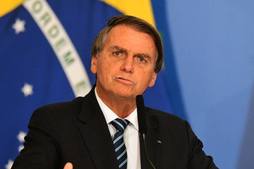 Bolsonaro diz que Justiça deve cobrar a Petrobras pela alta dos combustíveis