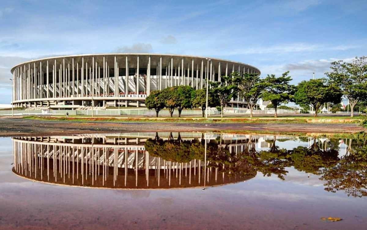 Agnelo e Filippelli são condenados por desvios na construção de estádio