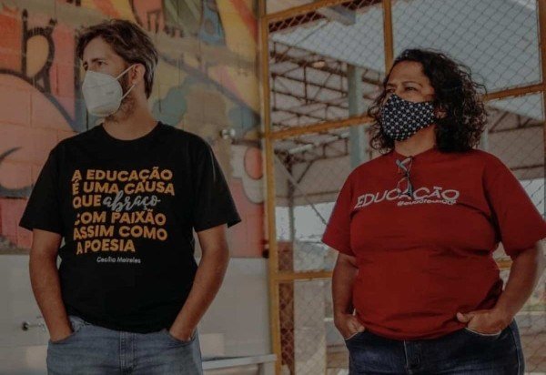 Deputado Leandro Grass e sua assessora, a professora Mariana Almada