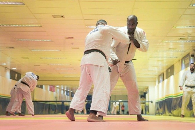 Sorrisos, incertezas e amor pelo Rio: Teddy Riner em detalhes - 