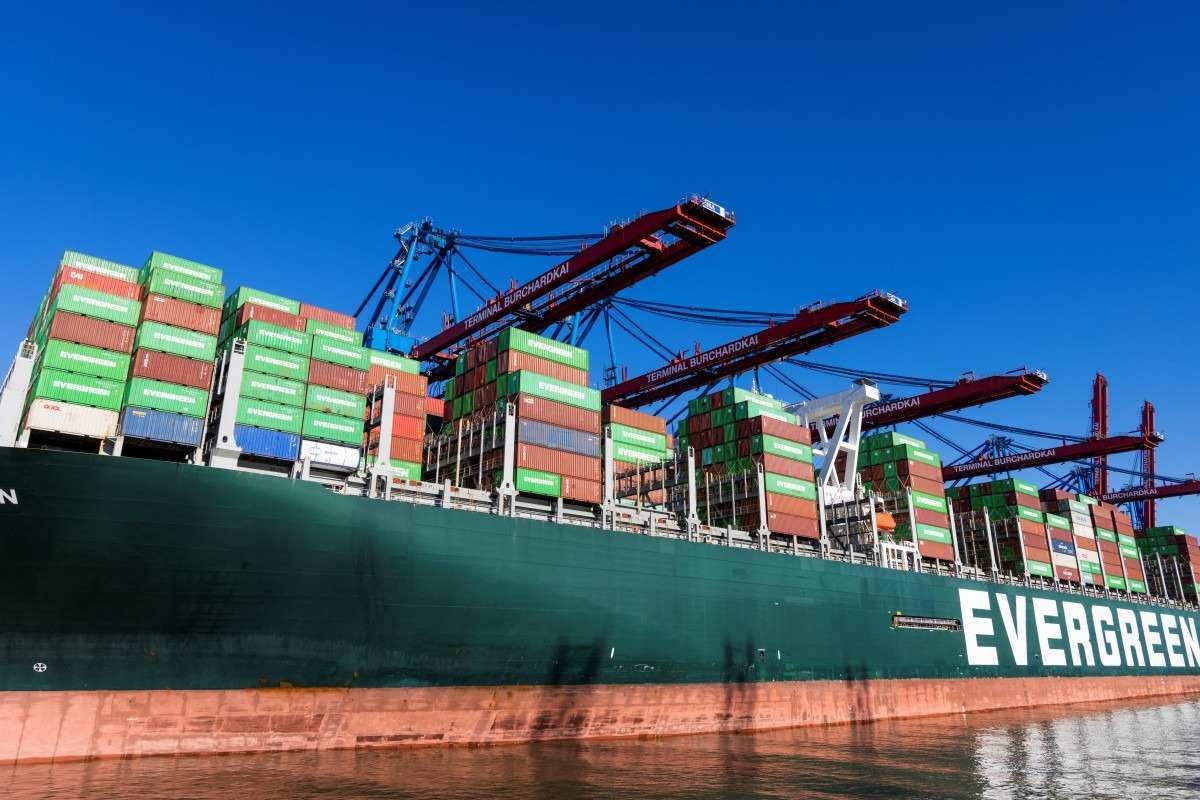 Superavit da balança comercial pode melhorar frete marítimo internacional