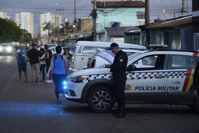 Polícia busca identificar o suspeito de latrocínio na QNN 37, em Ceilândia Norte -  (crédito: Minervino Júnior/CB/D.A Press / PCDF/Divulgação)