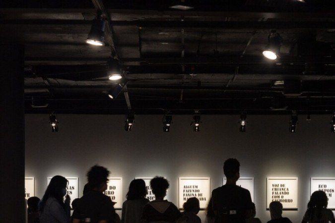 Exposição Extraclasse, de Luiz Olivieri, no CCBB