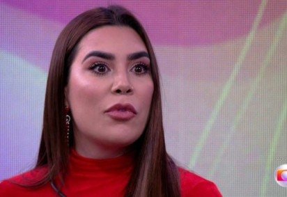 Naiara Azevedo durante o programa ao vivo -  (crédito: Reprodução/Globo)