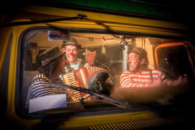 Irmãos Saúde: espírito vivo da palhaçaria 