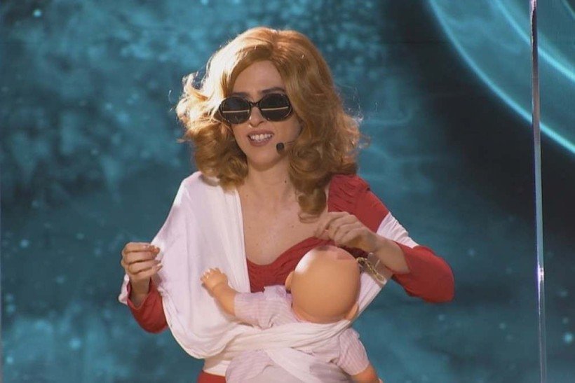 Tatá Werneck é Nazaré Tedesco no 'The Masked Singer Brasil' 