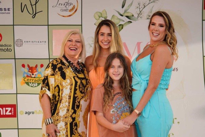 Solange Endres, Maria Eduarda Passos, Malu e Lola Endress