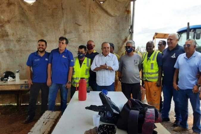Ibaneis Rocha faz visita a obra na estrada de liga&ccedil;&atilde;o entre Taquari e Varj&atilde;o