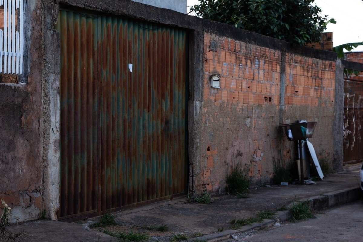  20/03/2022. CrÃ©dito: BÃ¡rbara Cabral/Esp.CB/DA.Press. Cidades-DF. FeminÃ­cidio em Planaltina faz mais uma vÃ­tima, Joana Santana. Suspeito Ã© seu marido, preso no Hospital Regional de Planaltina. Fachada da casa onde o crime ocorreu.