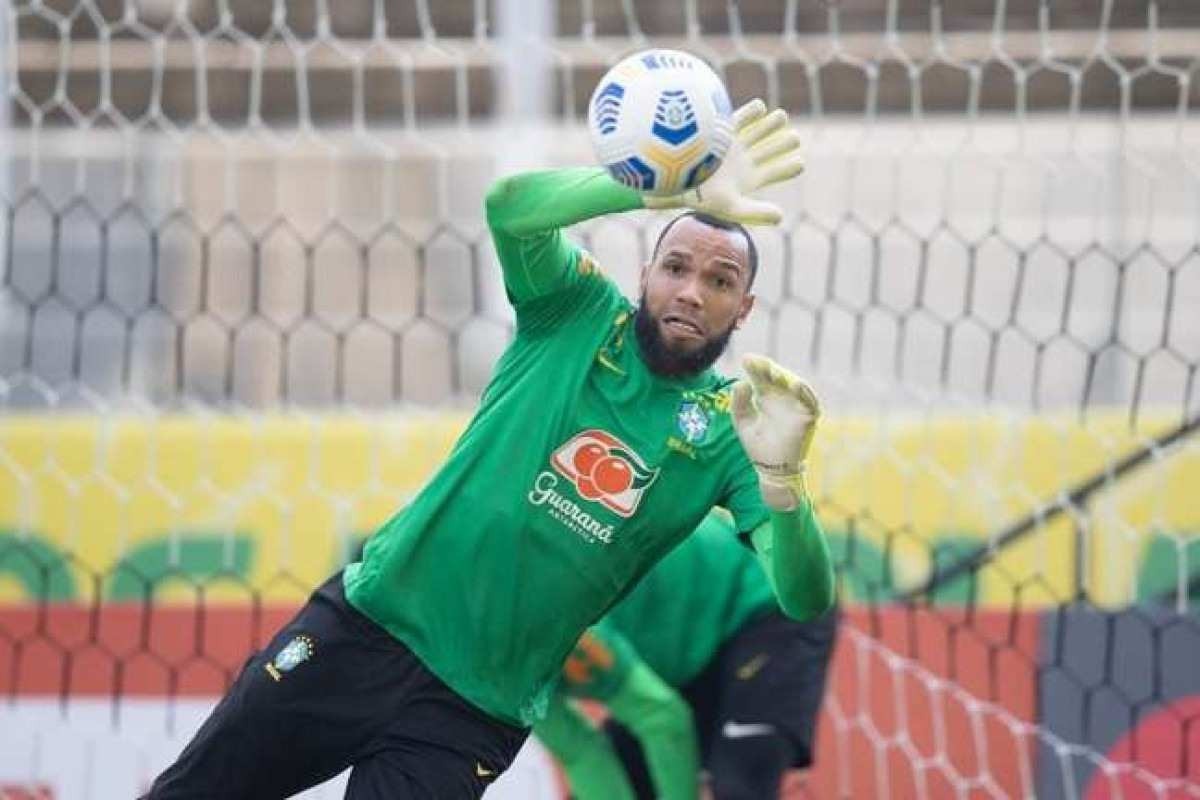 Tite convoca Everson, do Atlético-MG, para substituir goleiro Ederson