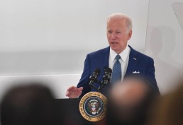 Biden promete seguir com esforços para endurecer regulação de armas