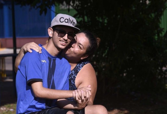 Com uma doença rara, Gabriel Eduardo Eurípedes, 19 anos, começou o tratamento quando criança ainda no Hospital de Base 