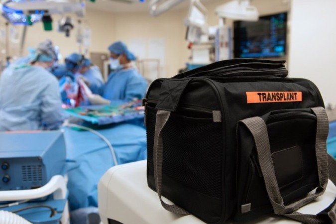Apesar do estágio avançado, o câncer de Khoury não havia se espalhado para outras partes do corpo, o que permitiu que a cirurgia fosse realizada - Apesar do estágio avançado, o câncer de Khoury não havia se espalhado para outras partes do corpo, o que permitiu que a cirurgia fosse realizada -