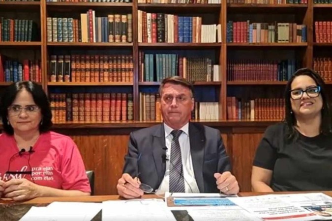 Em vídeo, Bolsonaro afirmou que colocaria 'cara no fogo' por Milton  Ribeiro, alvo da PF